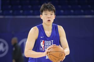 BR模拟选秀榜单：杨瀚森40顺位被奇才摘下 较上期提升了两名